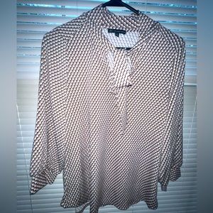 Comfortable front tie blouse with cute pattern